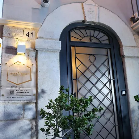 Mare Versus Luxury Suites-3